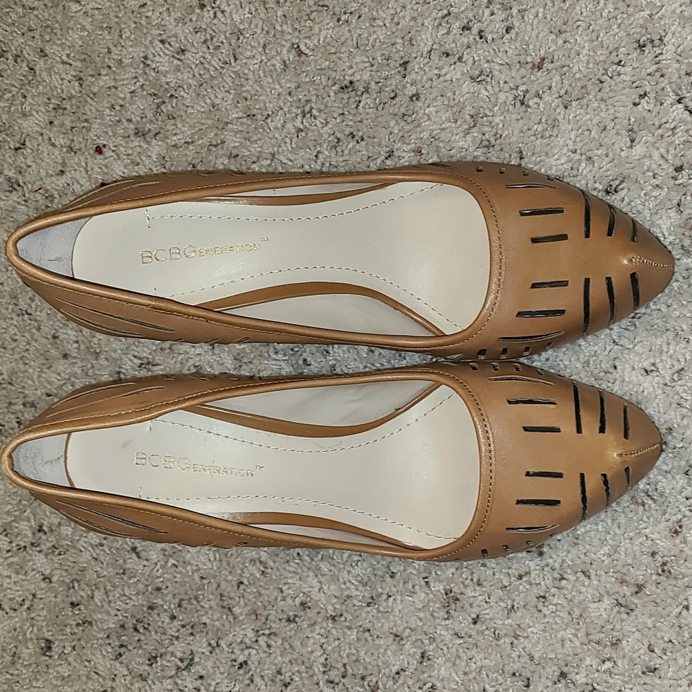 Tan heel